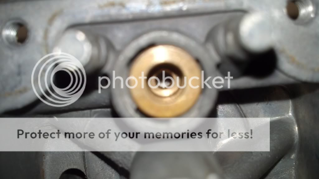 Honda xr80 fuel leaking out of carb overflow